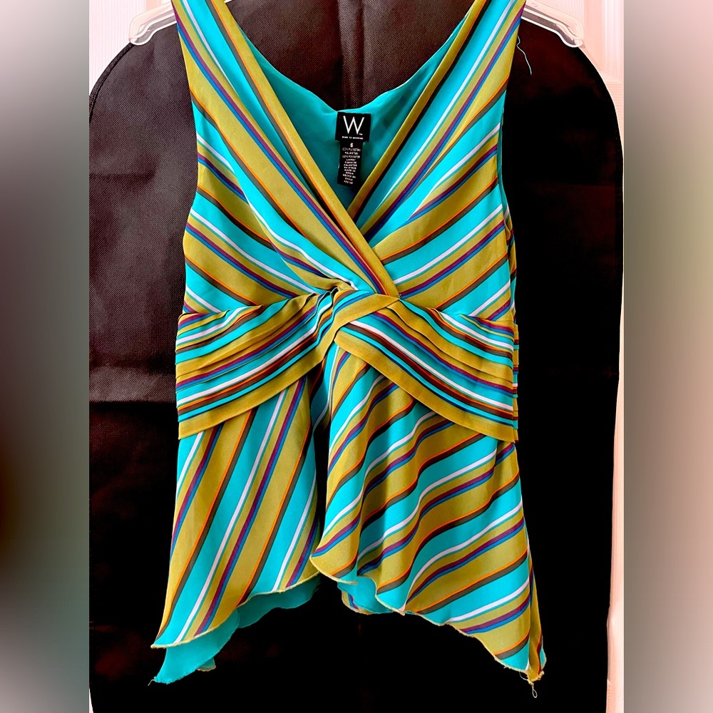 Sleeveless blouse